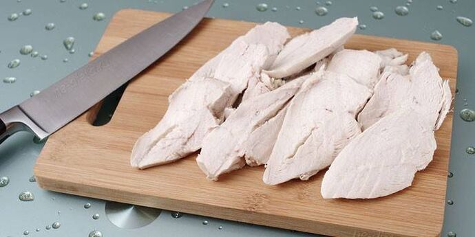варено пилешко филе може да биде присутно во исхраната со лубеница